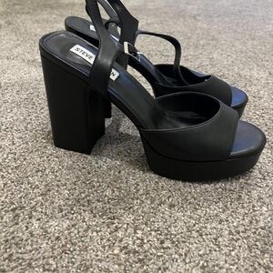 Steve Madden Black Platform Block Heel Sandals with Slingback Strap